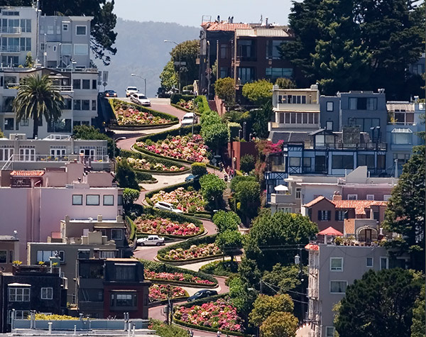 Η μοναδική Lombard Street στο Σαν Φρανσίσκο