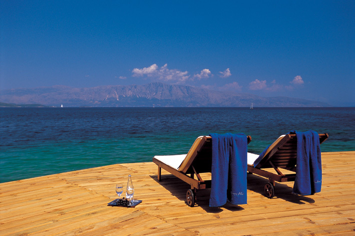 Λευκάδα - 28η Οκτωβρίου: 205€ για 3ήμερο για 2 άτομα με ημιδιατροφή στο 5* Ιonian Blue Hotel Bungalows & Spa Resort