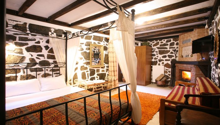 Κόζιακας Ξενώνας - Superior δωμάτια με τζάκι