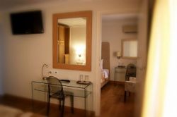 Karalis City Hotel