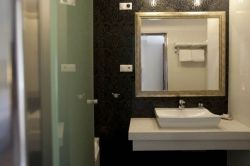 Karalis City Hotel