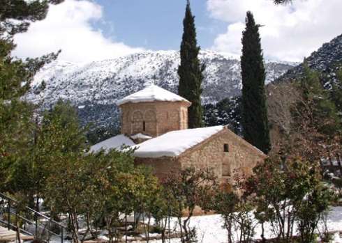 Καλάβρυτα: Μονές Μοναστήρια