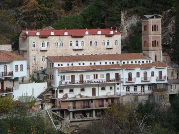 Καρπενήσι: Μονή Προυσού