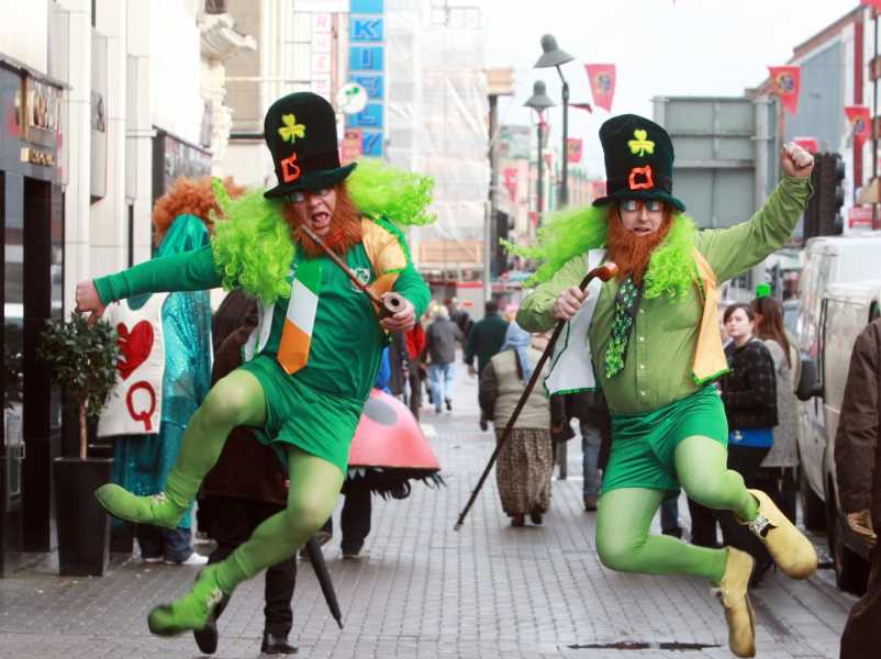 Οι Ιρλανδοί ντύνονται στα πράσινα