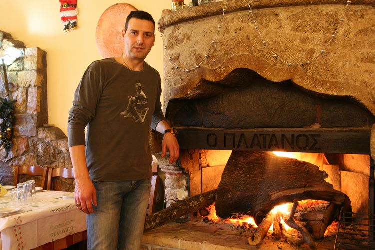 Thomas Zachariadis: Owner of Platanos Tavern