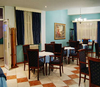 Emporiko Hotel