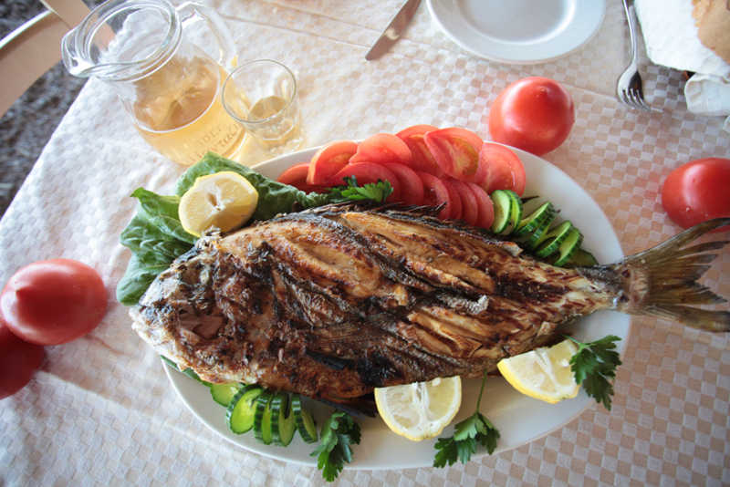 Λευκάδα, Φαγητό: 15% έκπτωση στα φρέσκα ψάρια  που ζυγίζονται με το κιλό, στην Ταβέρνα Πανταζής