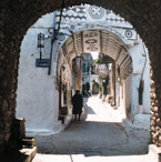 Chios Island: Medieval gleams